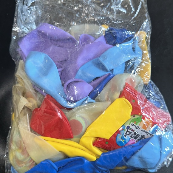 CARNIVAL THEMED DECOR BUNDLE - Picture 4 of 16